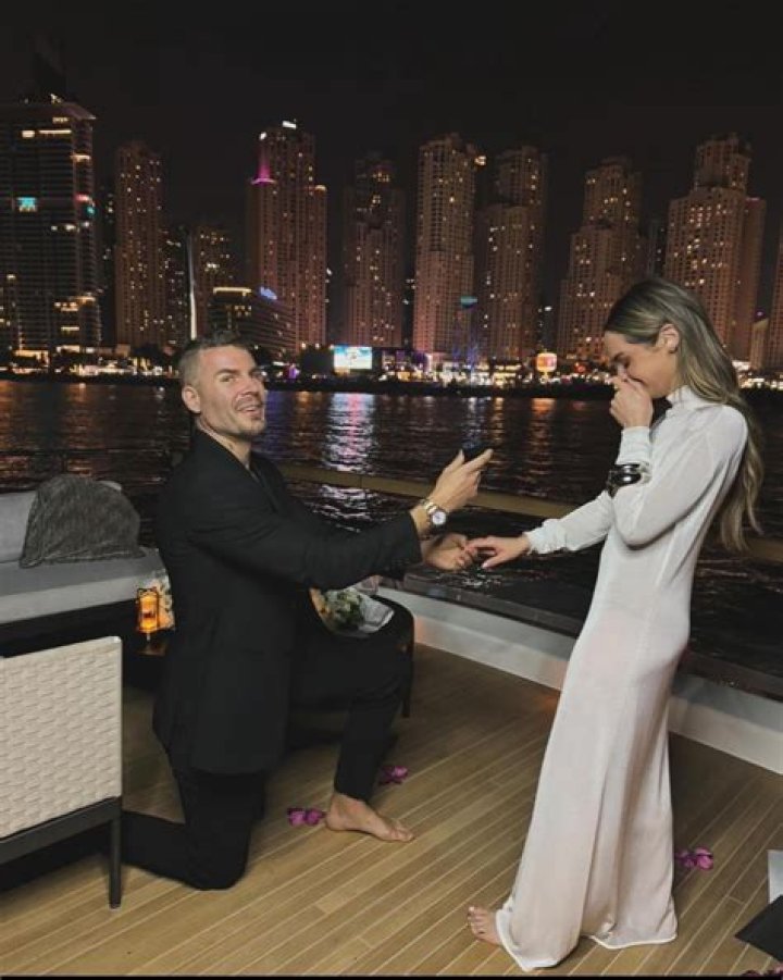 Alex Becker Height: A Closer Look at the Entrepreneur's Stature
