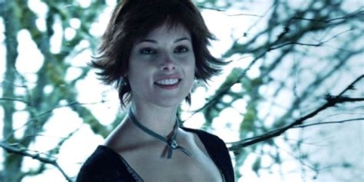 A Deep Dive into Alice Cullen: The Enigmatic Vampire from Twilight Saga