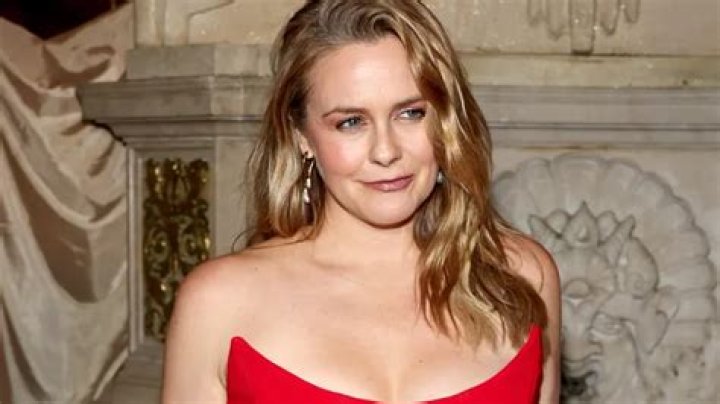 Alicia Silverstone Net Worth 2024: A Deep Dive into the Hollywood Star's Wealth