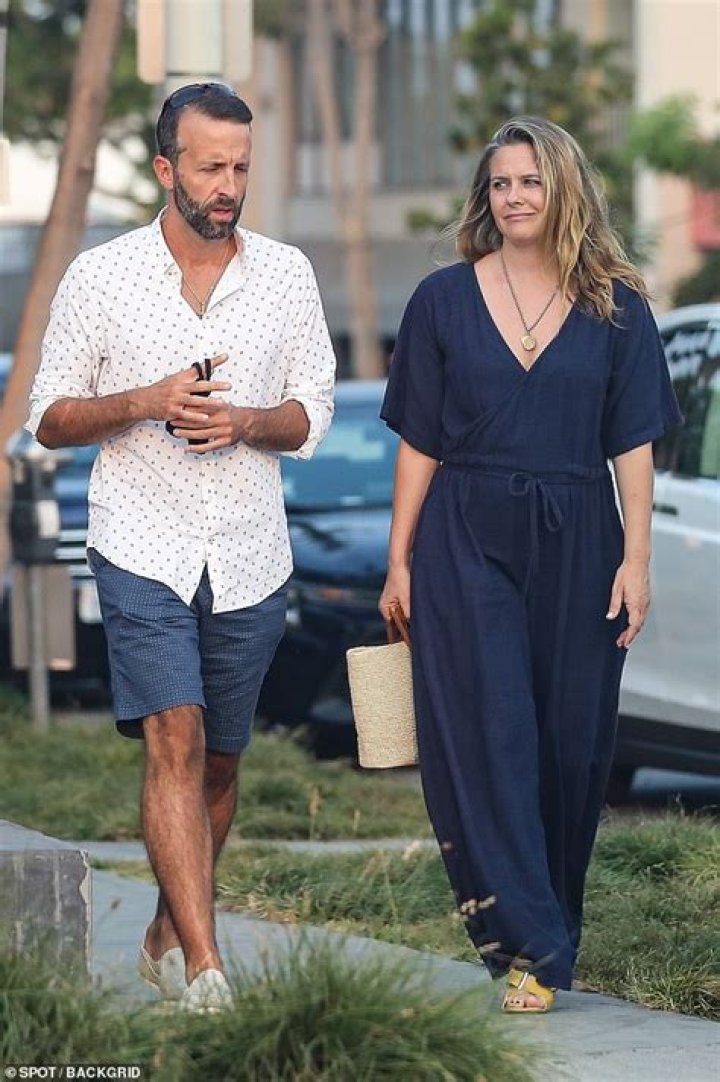 The Complete Guide to Alicia Silverstone's Relationships