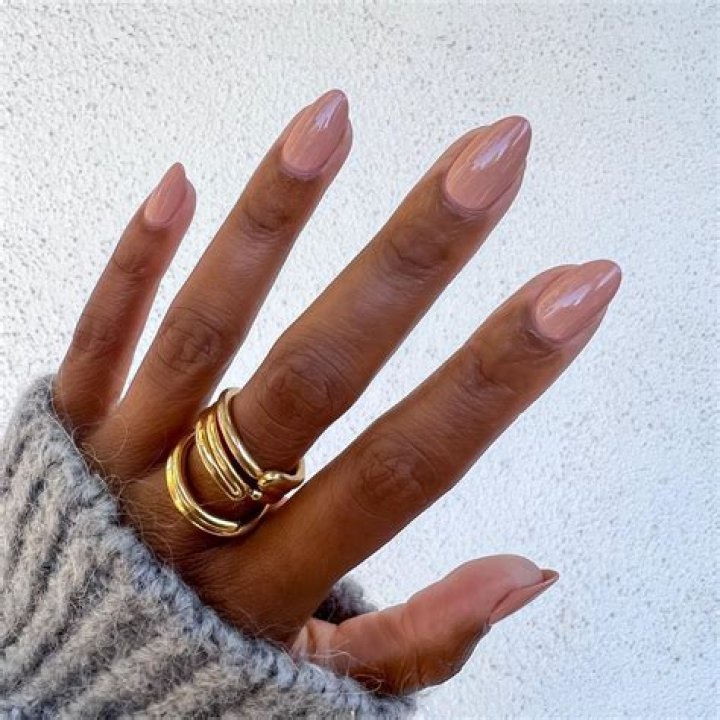 Almond Shape Nail Designs: Stunning Ideas and Timeless Elegance