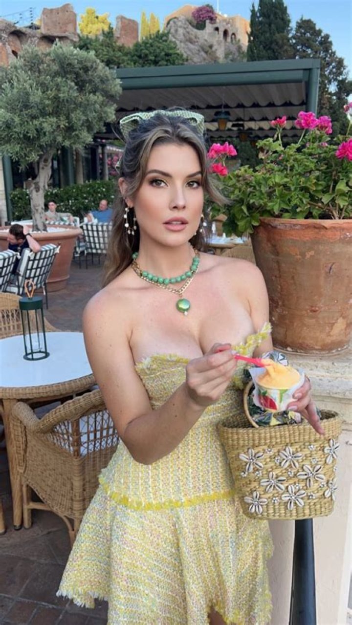 A Comprehensive Guide to Amanda Cerny and Her OnlyFans Journey