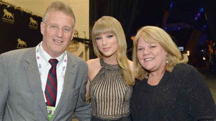 Exploring the Family Ties of Andrea Swift: A Look at Her Siblings