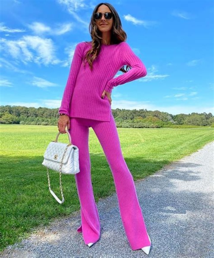 Discovering Arielle Charnas: The Influencer Who Redefined Fashion