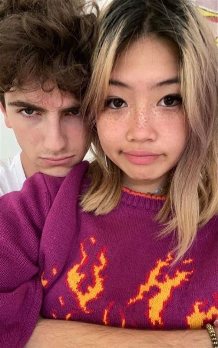 Unveiling the Story of Beabadoobee's Boyfriend