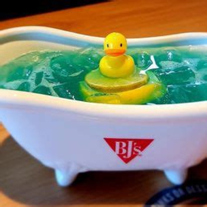 BJ's Bathtub Drink: The Ultimate Guide to a Refreshing Experience