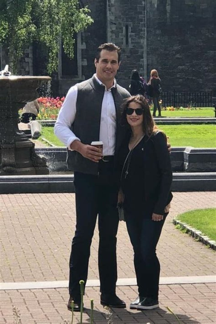 Brady Quinn's Wife: A Comprehensive Look into the Life and Relationship of Brady Quinn and His Partner