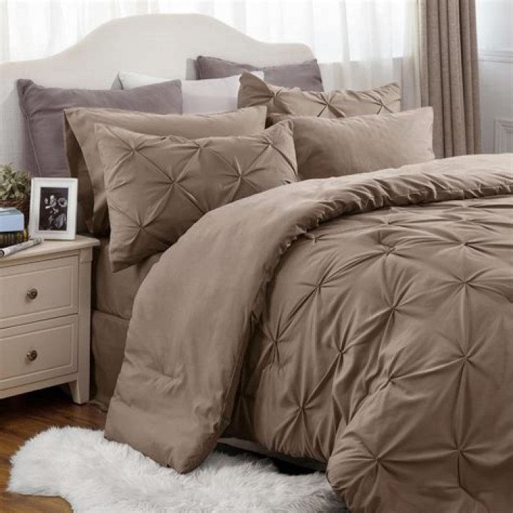 Elegant and Cozy: Unique Brown Bedsheet Ideas to Transform Your Bedroom