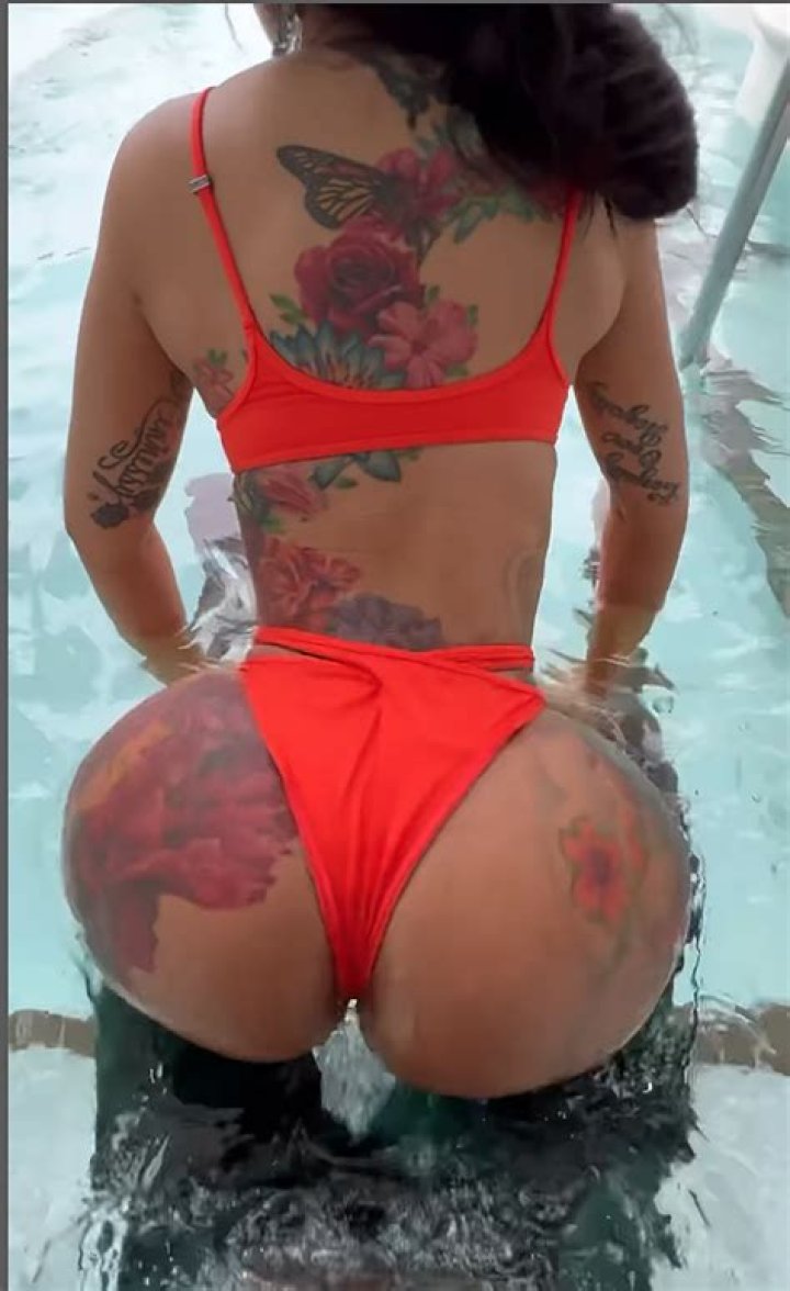 Unleashing the Beat: The Art of Cardi B Twerk