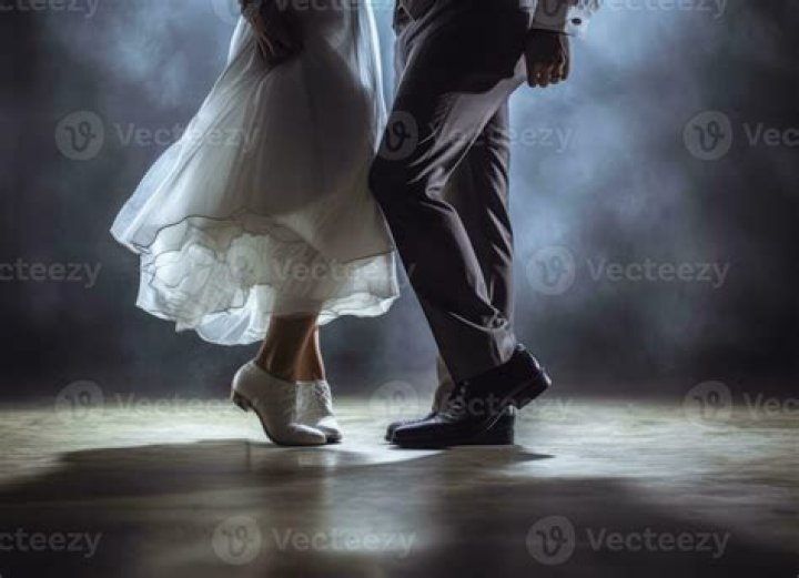 Carla Bruni and Eric Clapton: A Fascinating Connection Between Music and Artistry