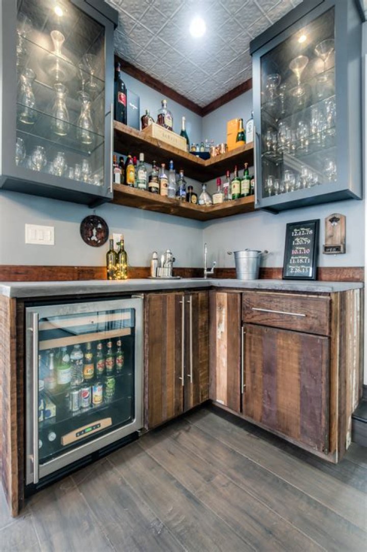 Discovering the Charm of Corner Bars: A Guide to Your Neighborhood Gem