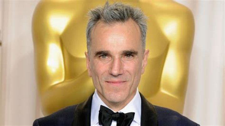 Daniel Day-Lewis Height in Feet: Unveiling the Stature of the Iconic Actor
