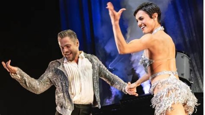 Derek Hough's Wife: A Deep Dive into Their Love Story and Life Together