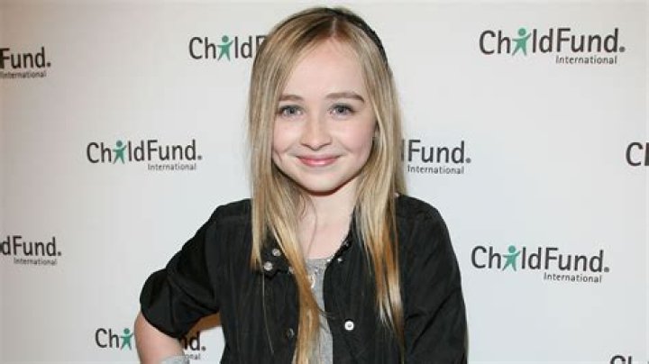 Unveiling Sabrina Carpenter: Does She Have a Kid?