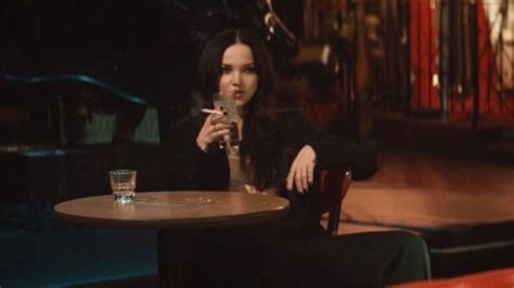 Exploring the Truth Behind Dove Cameron Smoking: Everything You Need to Know
