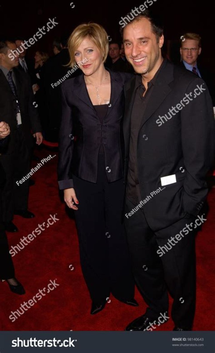 Unveiling the Life of Edie Falco's Husband: A Journey Through Love and Partnership