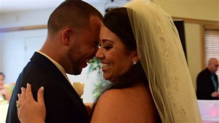 Elizabeth Flores Husband: A Comprehensive Look into Her Personal Life