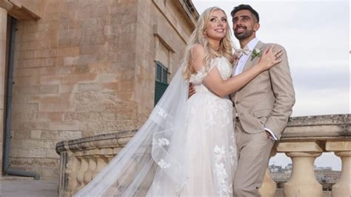 Ellie Harlow: The Rising Star of Social Media and Fashion