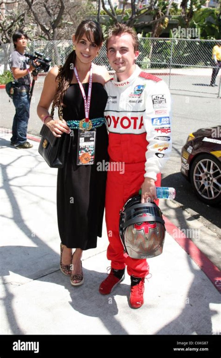 Elycia Turnbow and Frankie Muniz: A Unique Connection in the Spotlight