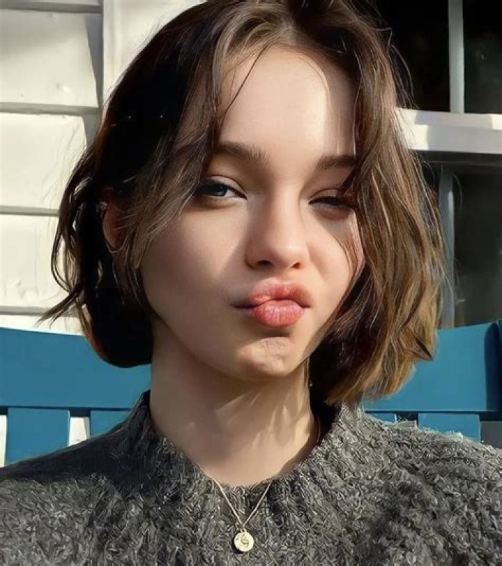 Emma Auntirin: A Rising Star in the Entertainment Industry