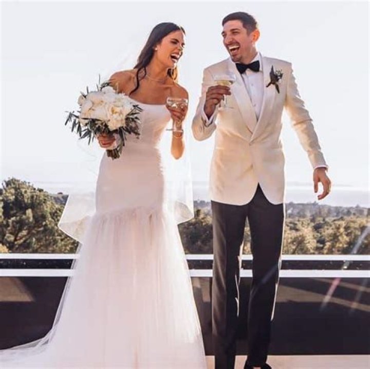 Emma Turner: A Comprehensive Biography and Insights