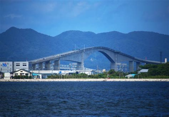 Eshima Ohashi Bridge: The Stunning Engineering Marvel of Japan