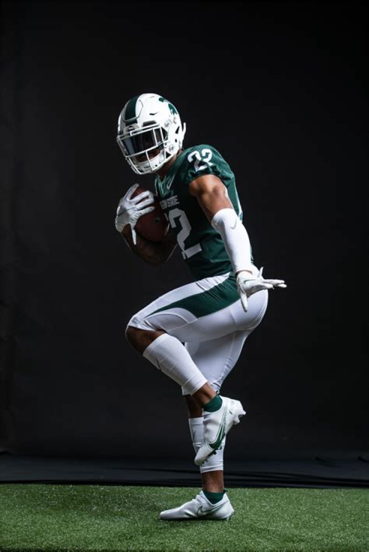 Mastering Football Poses: Enhance Your Game and Style on the Field