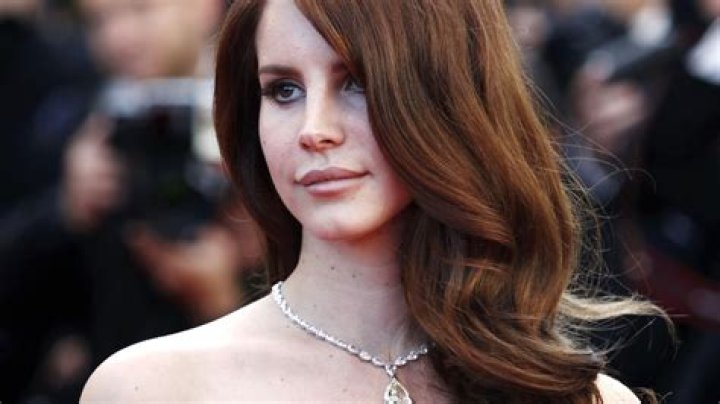 Descubriendo la Fortuna de Lana Del Rey: La Historia Detr&aacute;s del &Eacute;xito