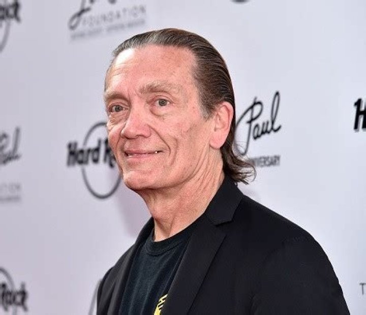 G.E. Smith's Net Worth: A Legend's Fortune Revealed