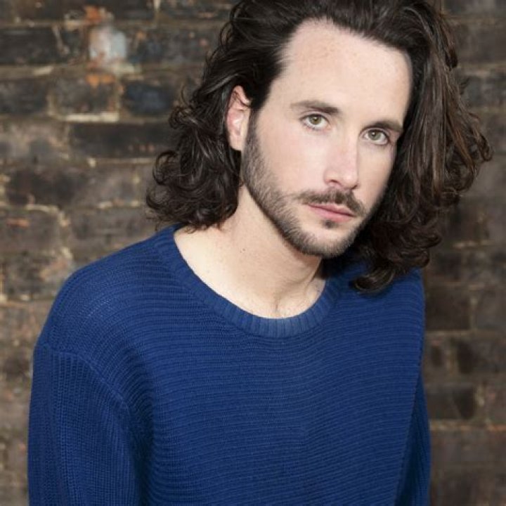 Unraveling the Mystery of the Glen Powell Blanket: A Cozy Companion