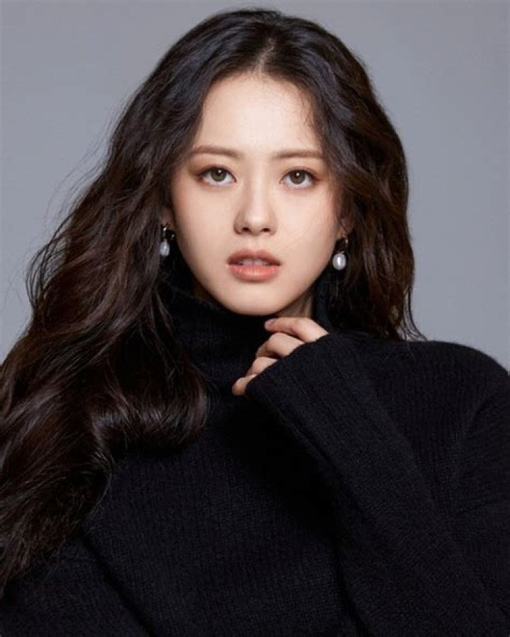 Go Ara: A Comprehensive Look at the Rising Star of Korean Entertainment