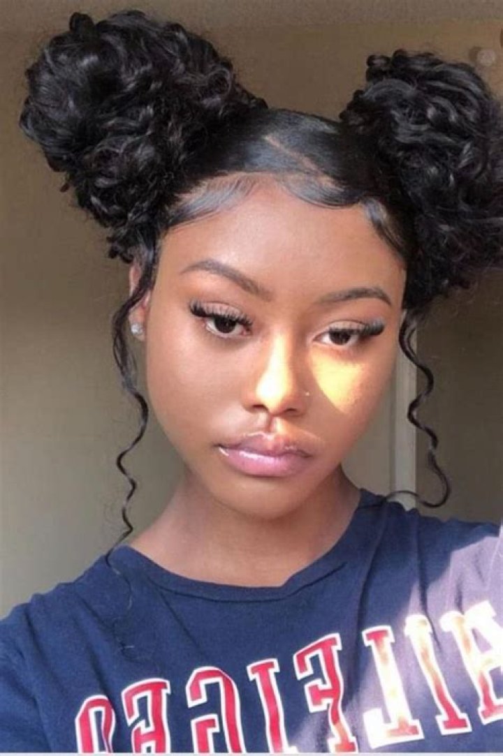 Hairstyles with Two Buns: A Trendy Guide for Every Occasion