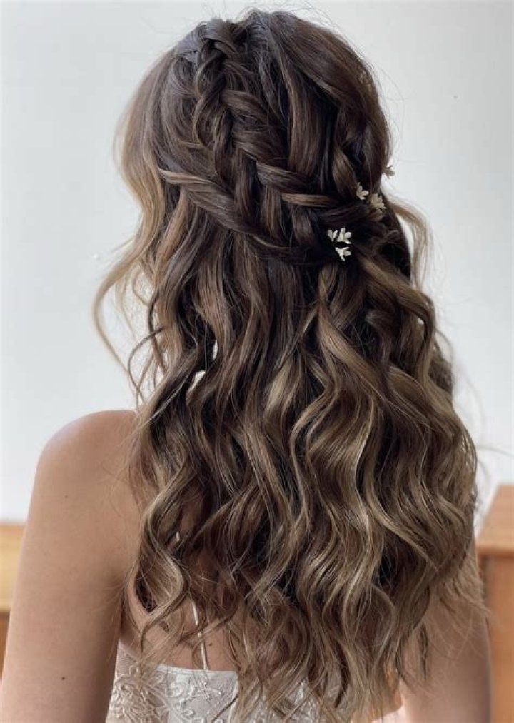 Embrace the Charm of Half Up Half Down Hairstyles