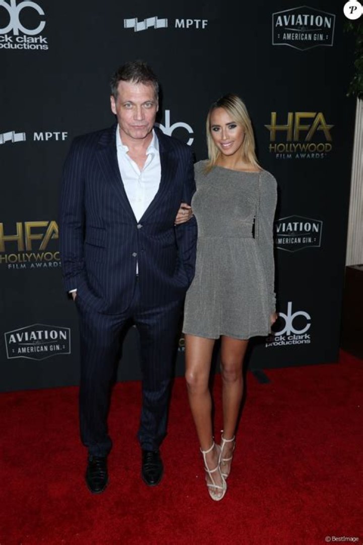 Holt McCallany Wife: A Comprehensive Look into the Life and Career of the Renowned Actor's Spouse