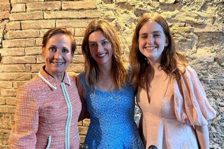 Unveiling Laurie Metcalf's Family: How Many Biological Children Does She Have?