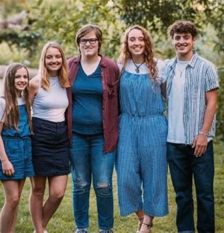 Unraveling the Family Ties: How Many Siblings Does Benson Boone Have?