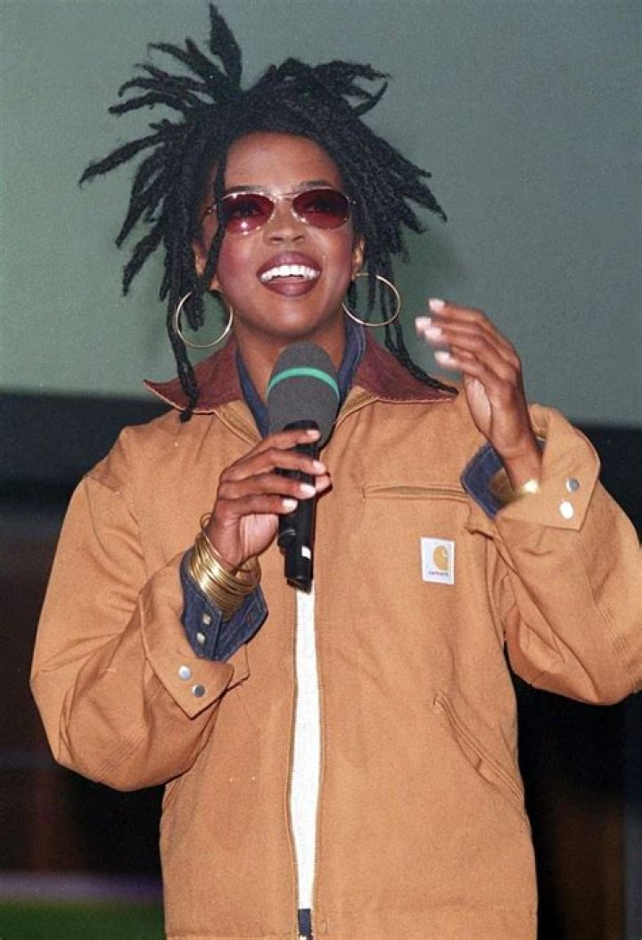 How Tall is Lauryn Hill? Exploring the Height and Life of a Music Icon