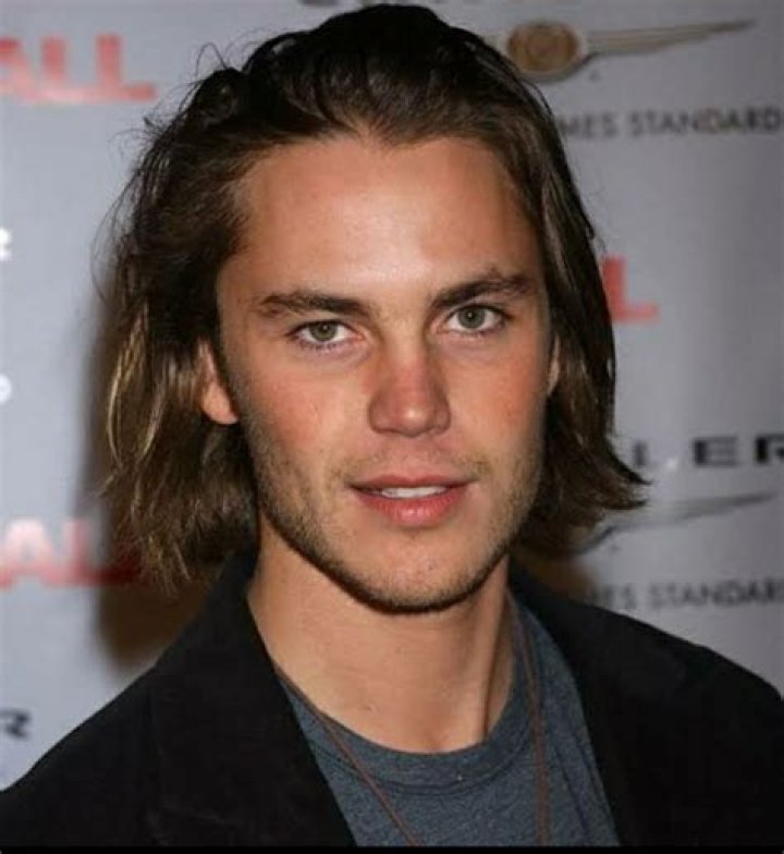 How Tall Is Taylor Kitsch?