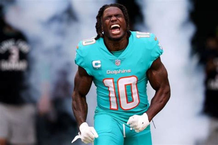 Unveiling the Height of Tyreek Hill: What You Need to Know