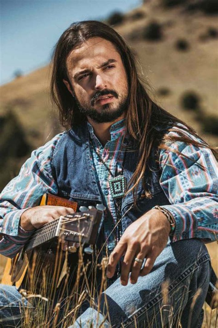 Ian Munsick Wiki: A Rising Star in Country Music