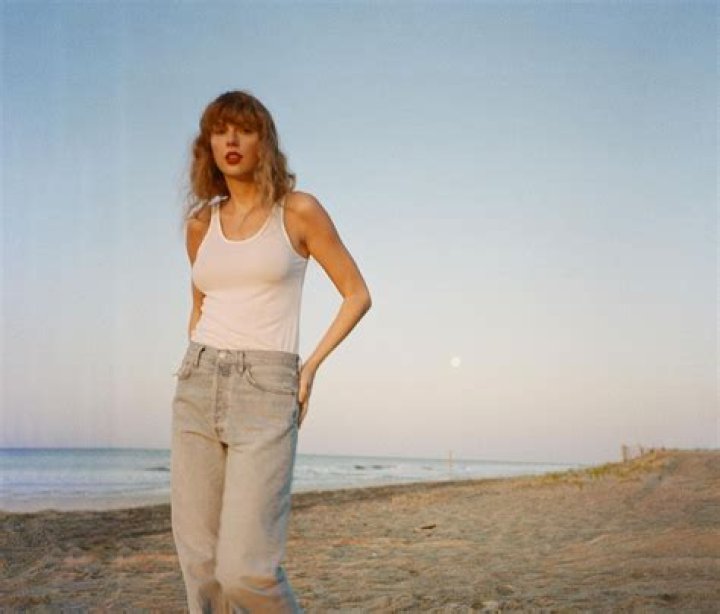 Iconic Taylor Swift Pictures: A Visual Journey Through Her Legendary Career