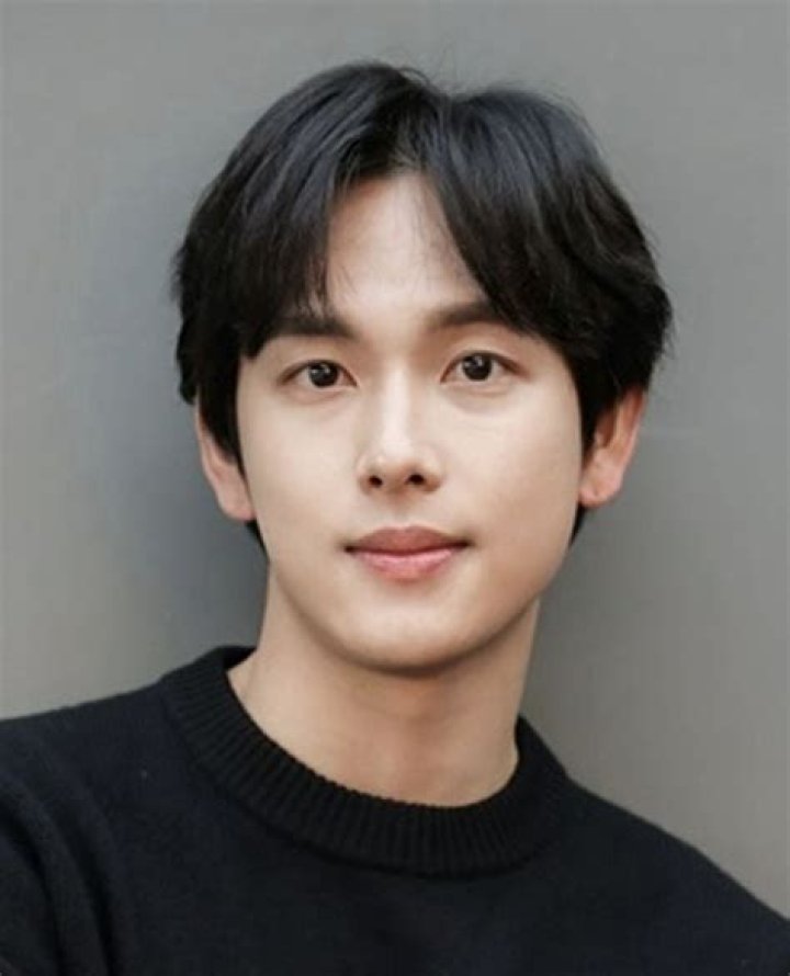 Im Si Wan: The Multitalented Star of K-Pop and Beyond