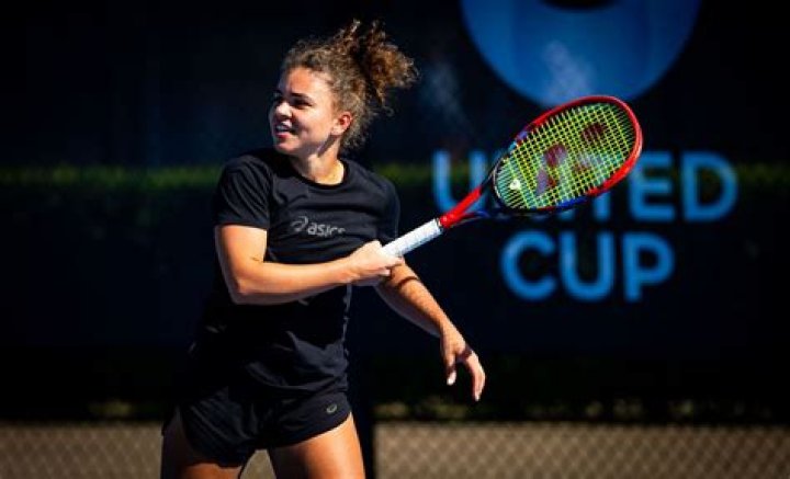 Is Jasmine Paolini Married? Unraveling the Personal Life of the Rising Tennis Star