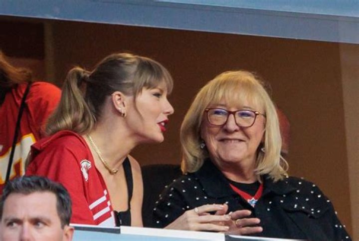 Is Taylor Swift's Mom Still Alive? The Truth Behind the Rumors