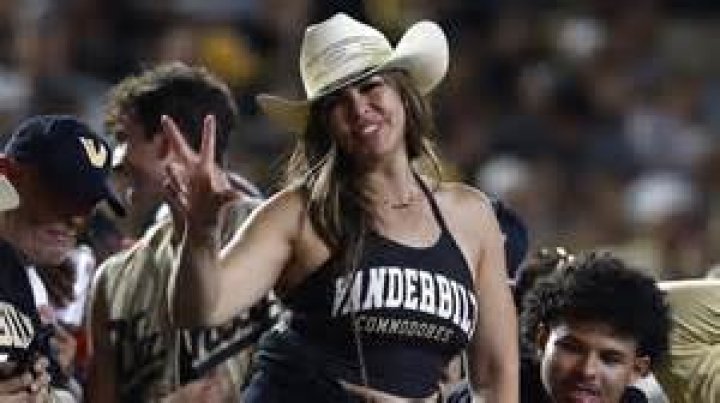 Is Theo Vaughn Getting Married? A Comprehensive Look at His Love Life