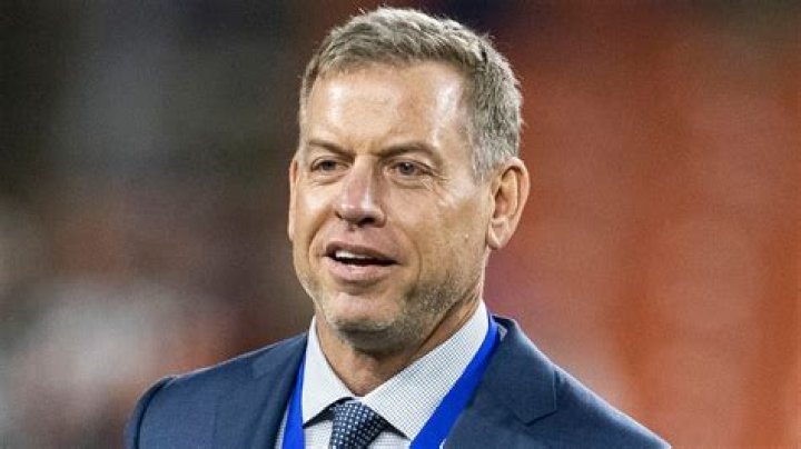 Is Troy Aikman Gay? A Comprehensive Exploration of the NFL Legend's Personal Life