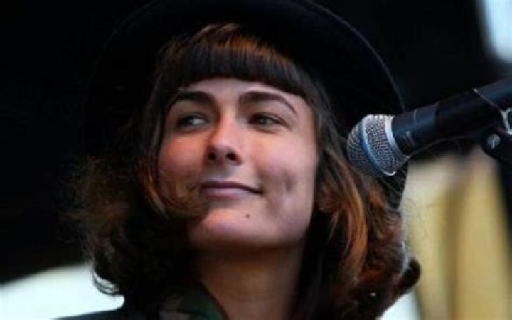 Discovering Jade Castrinos: A Rising Star in the Music Scene