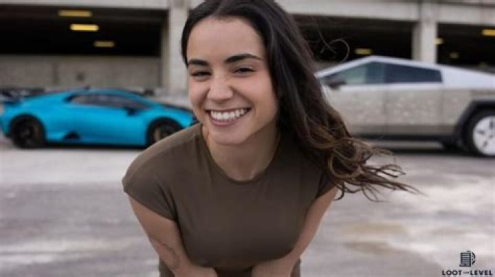 Jameliz Smith: Rising Star in the Entertainment Industry