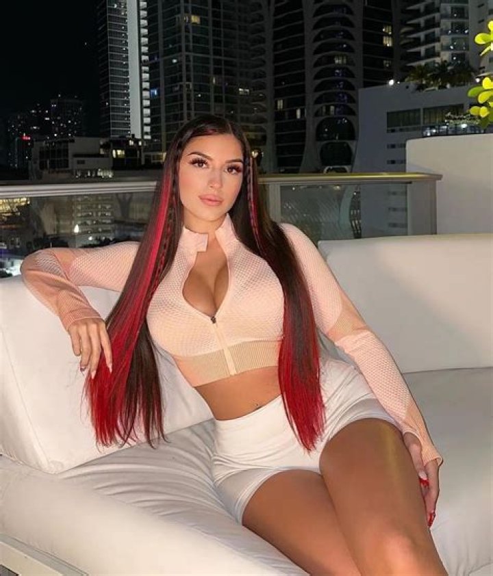 Discovering the Allure of Jasi Bae: A Rising Star