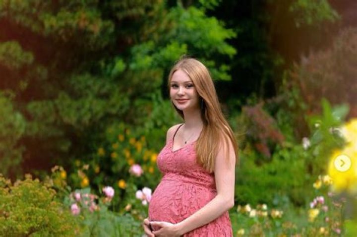 Discovering Jasi: A Journey Through Her Life and Achievements